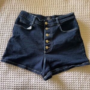 URBAN OUTFITTERS BDG High Waist Dark Wash Denim Shorts button fly Womens SIZE 31